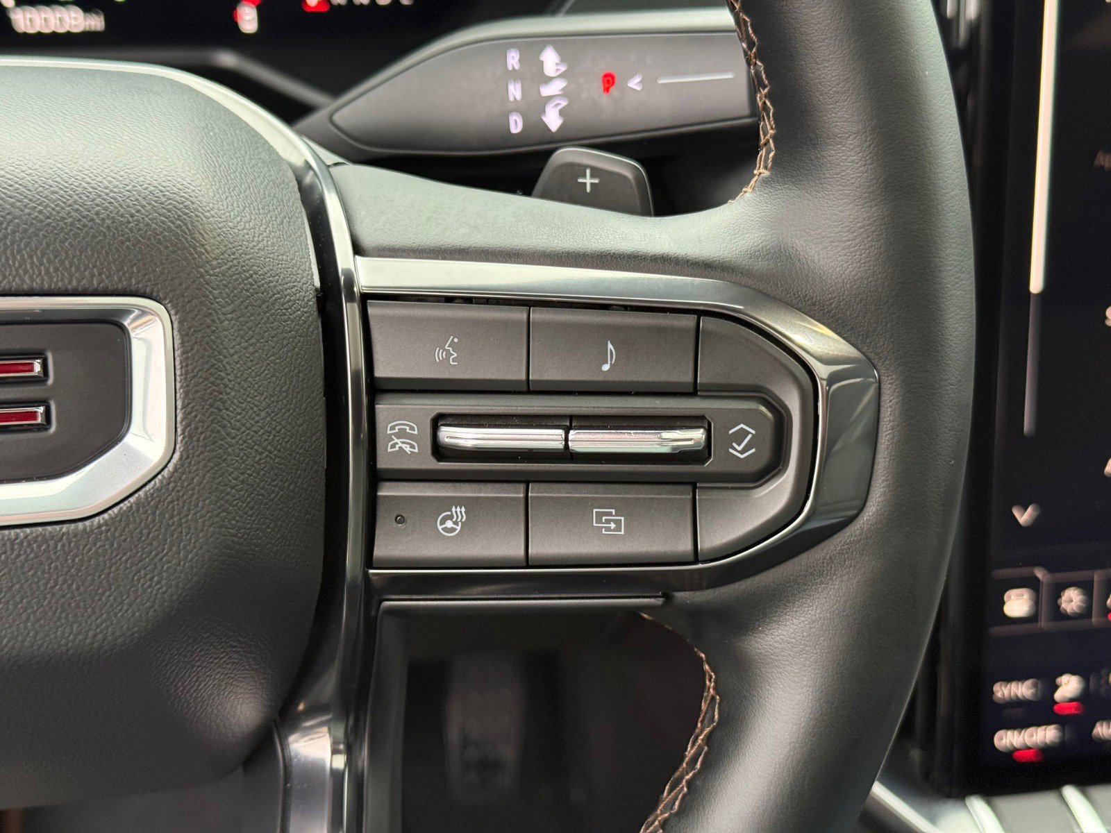 Certified 2025 GMC Acadia AT4 w/ Luxury Package image 21