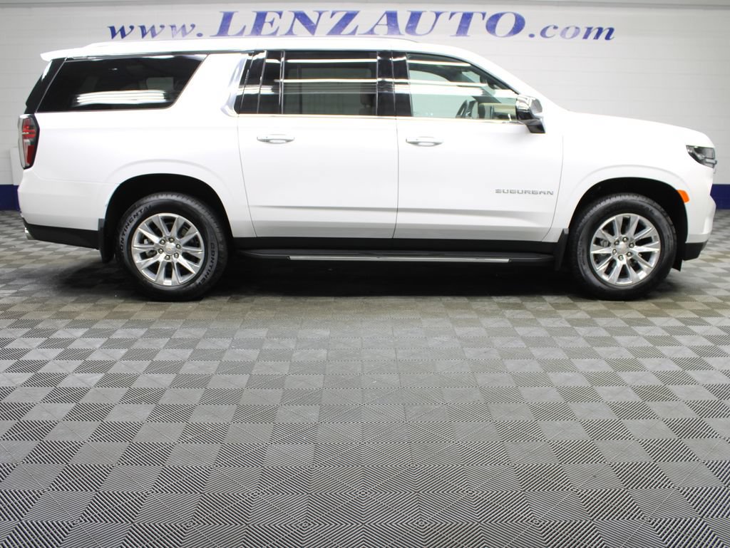 Used 2024 Chevrolet Suburban Premier AWD/4WD image 2