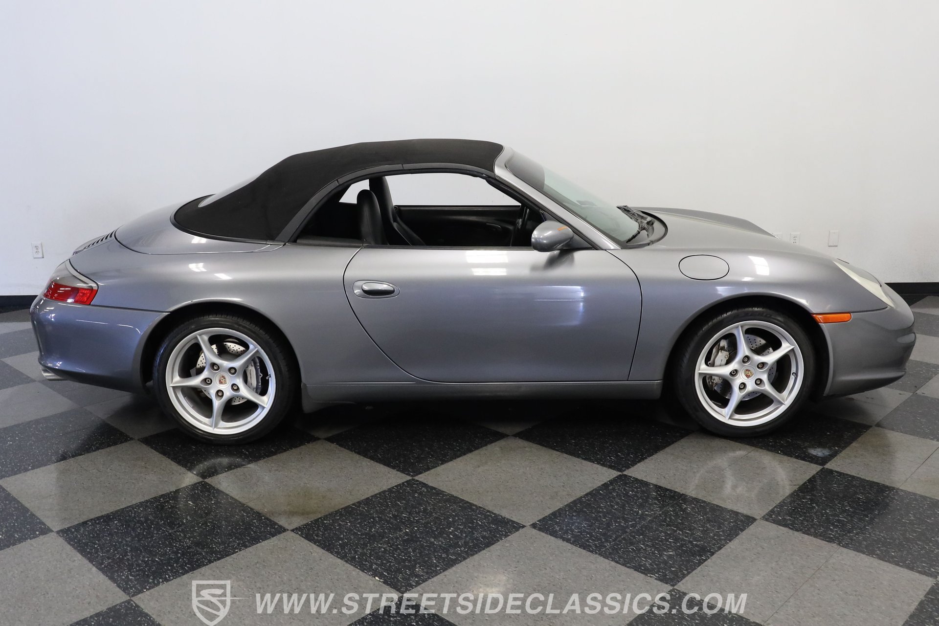 Used 2002 Porsche 911 Carrera 4 AWD/4WD image 13