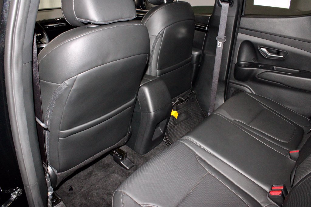 Used 2024 Hyundai Santa Cruz Night AWD/4WD image 22