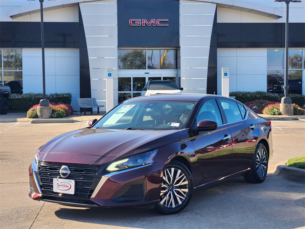 Used 2023 Nissan Altima 2.5 SV