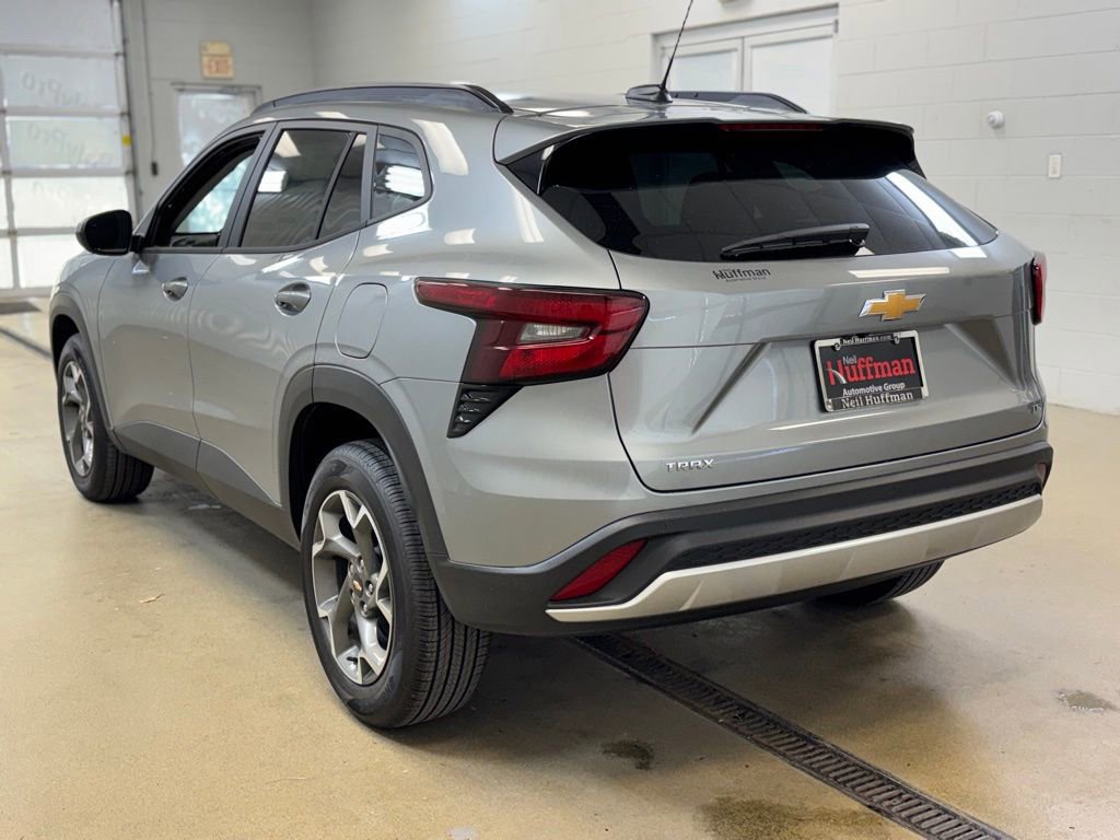 New 2026 Chevrolet Trax LT w/ Driver Confidence Package image 7