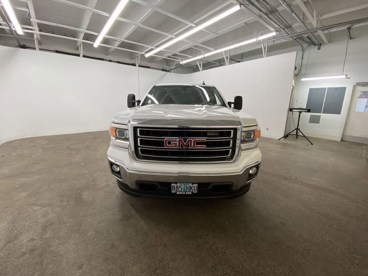 Used 2015 GMC Sierra 1500 SLE w/ SLE Value Package AWD/4WD image 9