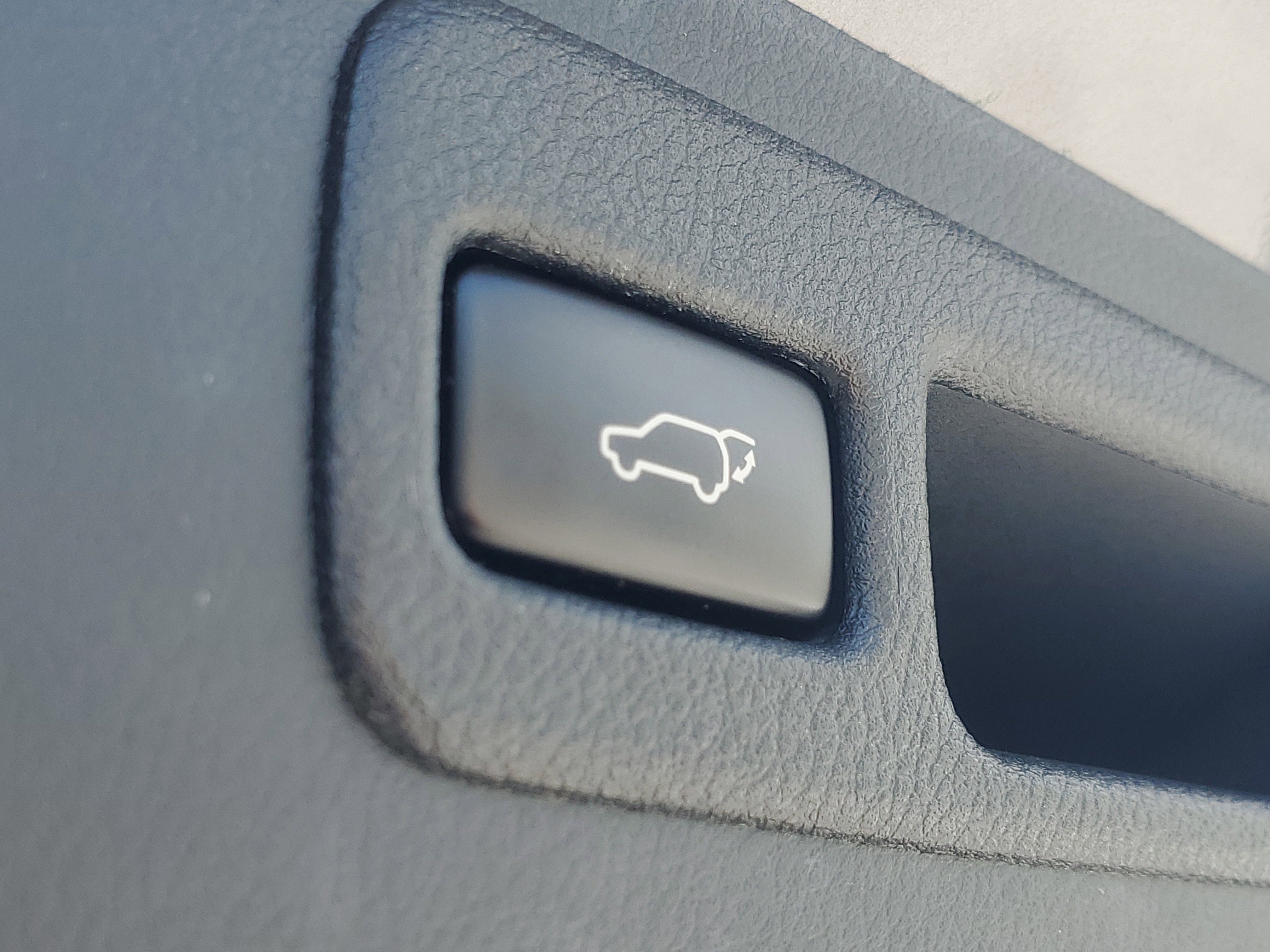 Used 2016 Lexus NX 200t FWD w/ Premium Package image 9