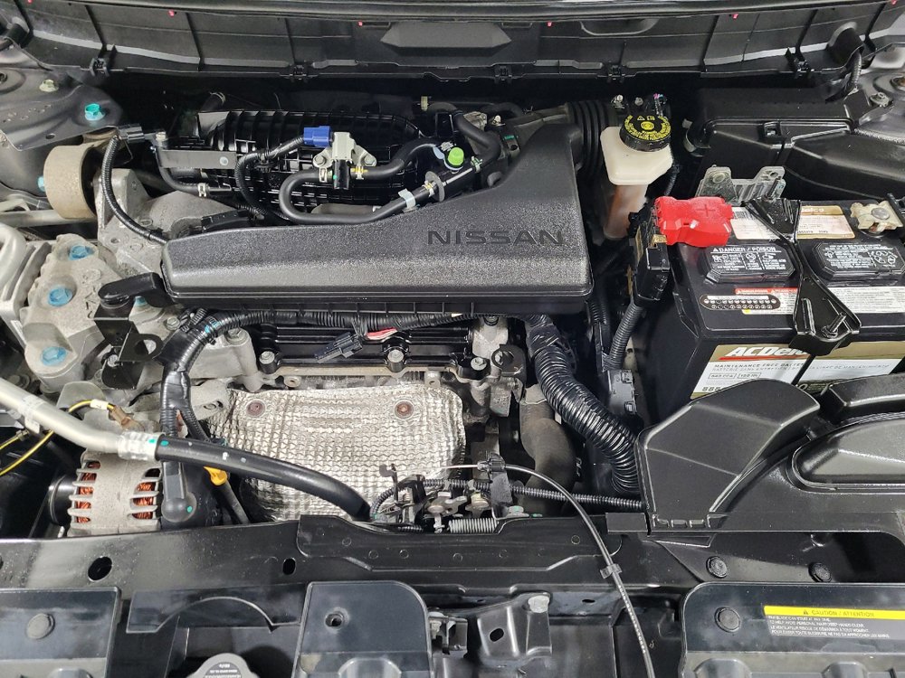 Used 2018 Nissan Rogue SV w/ Premium Package image 30