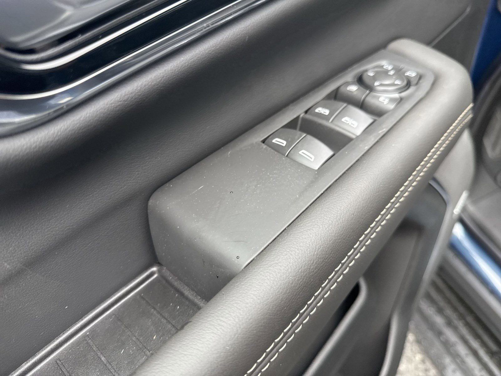 New 2026 GMC Yukon XL Elevation image 14