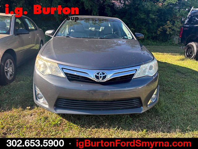Used 2014 Toyota Camry XLE FWD image 2