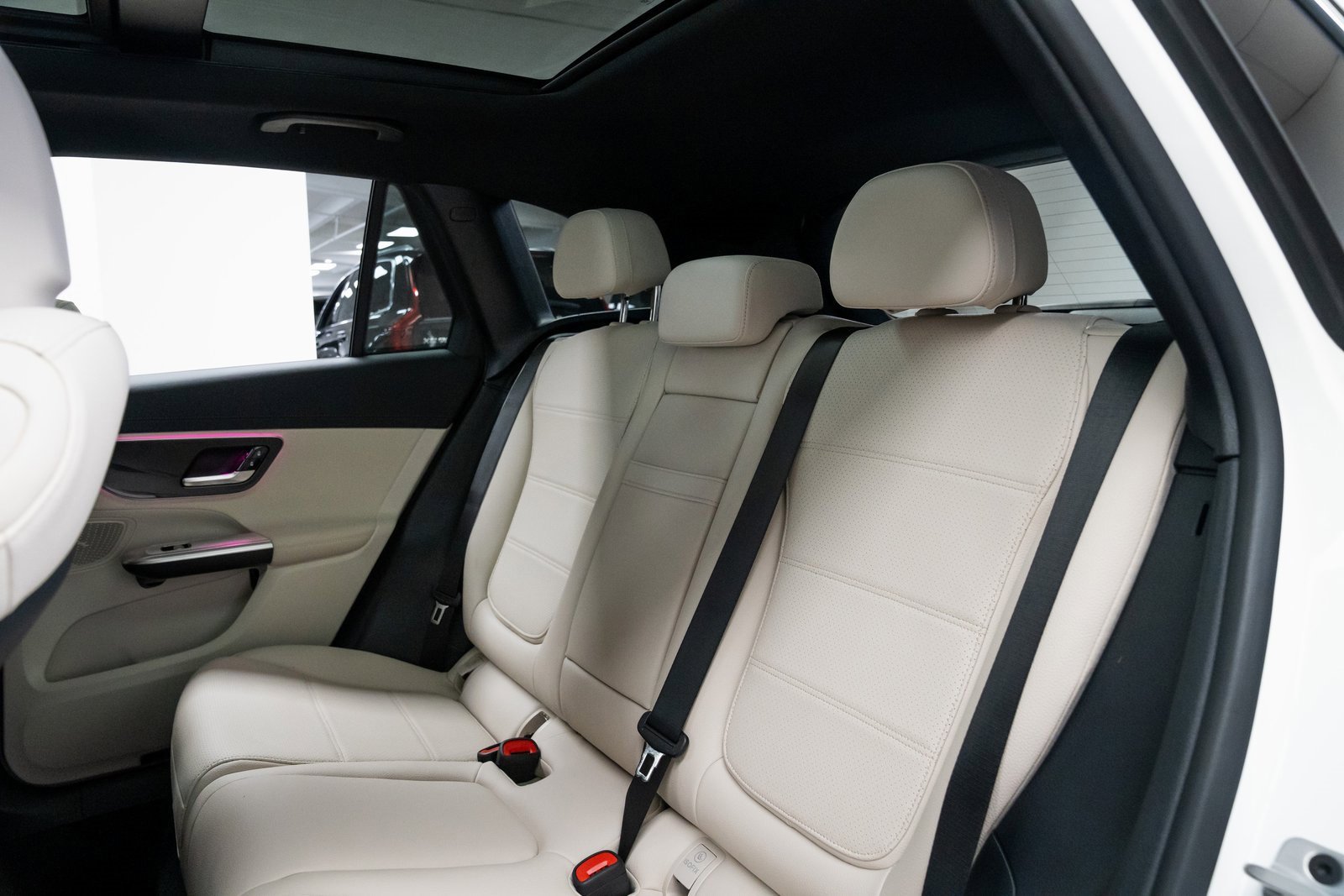 Used 2025 Mercedes-Benz GLC 350e 4MATIC image 20