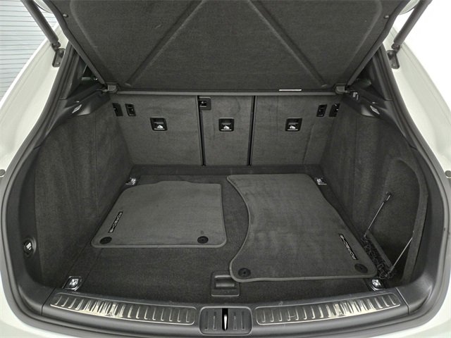 Used 2021 Porsche Macan Base image 20