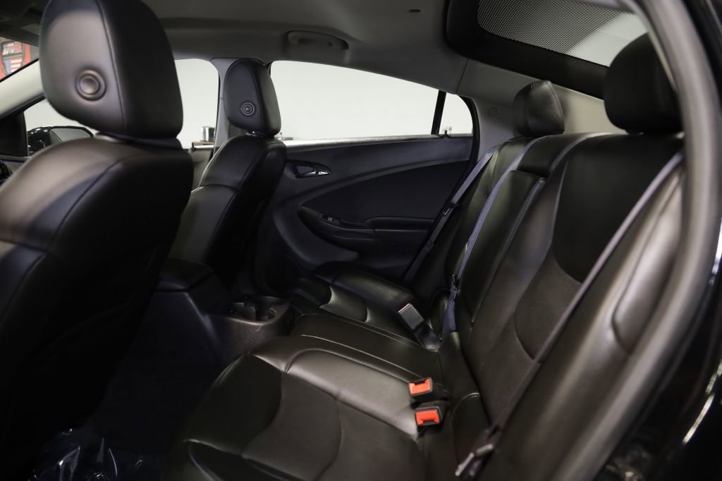 Used 2017 Chevrolet Volt Premier w/ Driver Confidence II Package image 18
