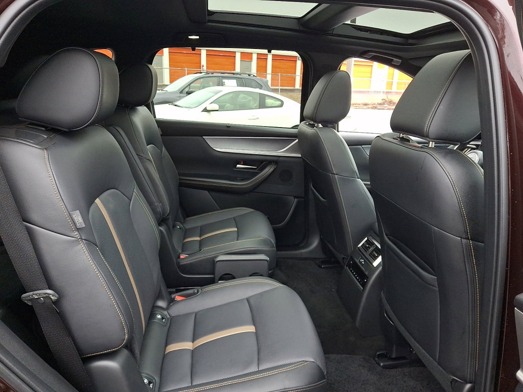 Used 2025 MAZDA CX-90 Plug-In Hybrid w/ Premium Plus image 15