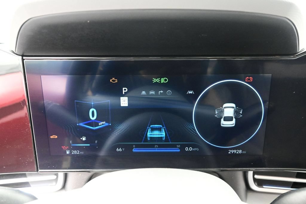 Used 2024 Hyundai Elantra SEL FWD image 34
