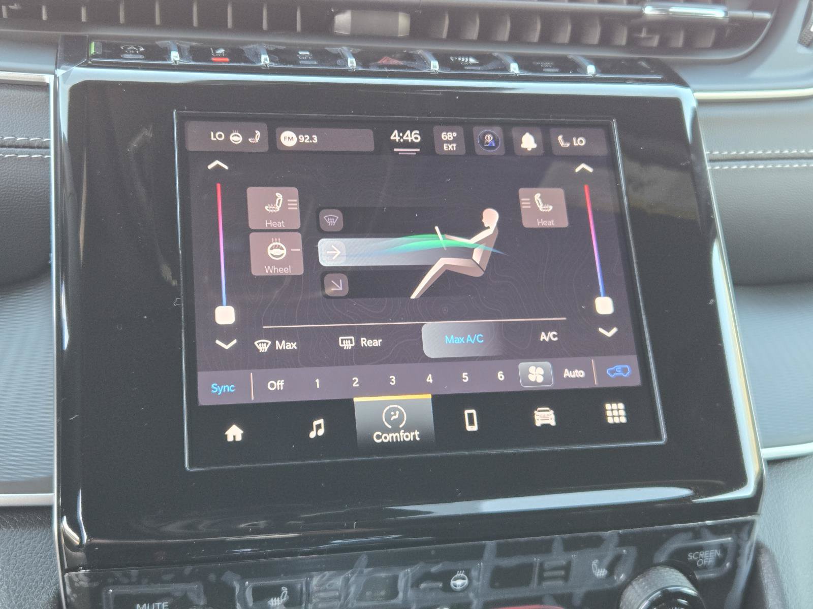 New 2026 Jeep Grand Cherokee Laredo X RWD image 10