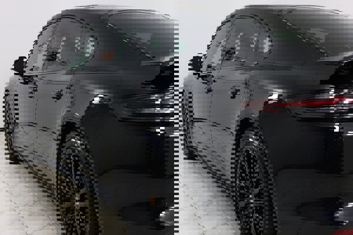 Used 2020 Porsche Panamera GTS image 45