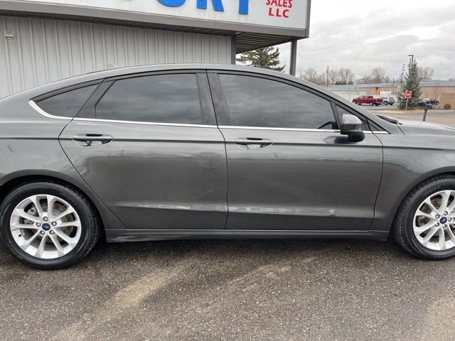 Used 2019 Ford Fusion SE image 18