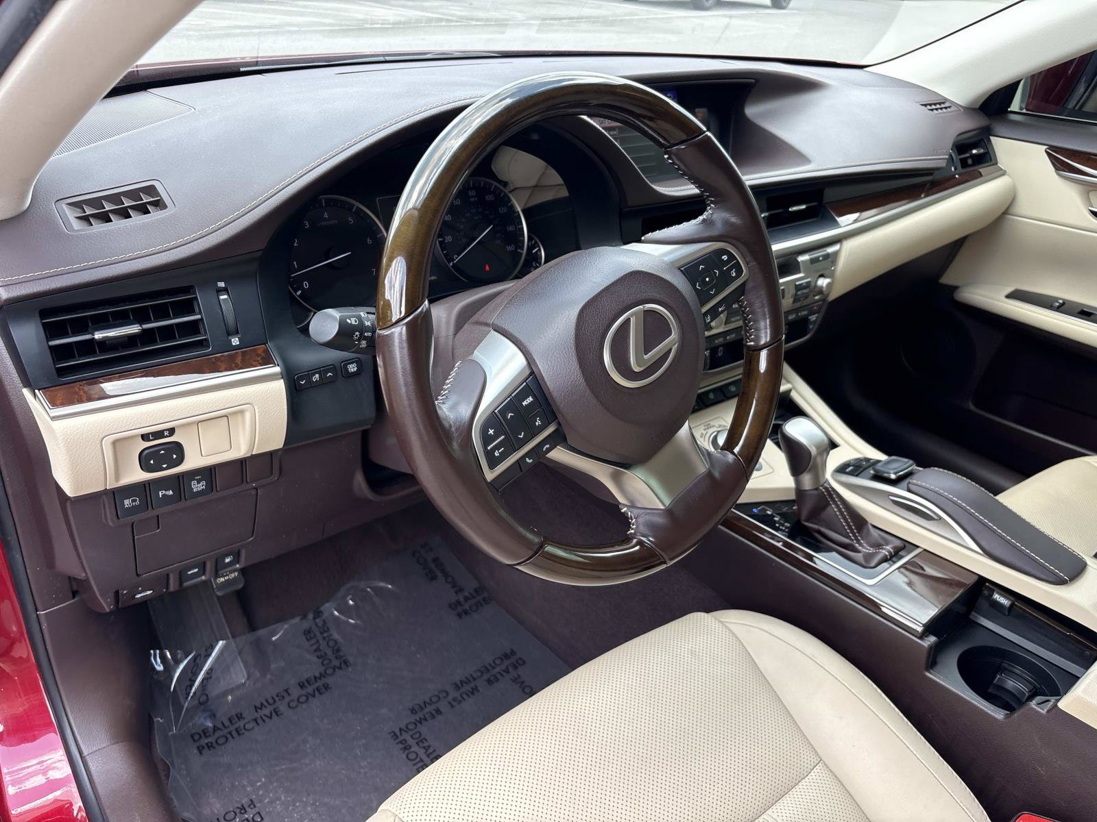 Used 2017 Lexus ES 350 w/ Luxury Package FWD image 18