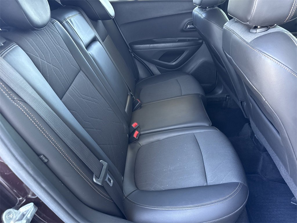 Used 2022 Chevrolet Trax LT w/ Driver Confidence Package image 33