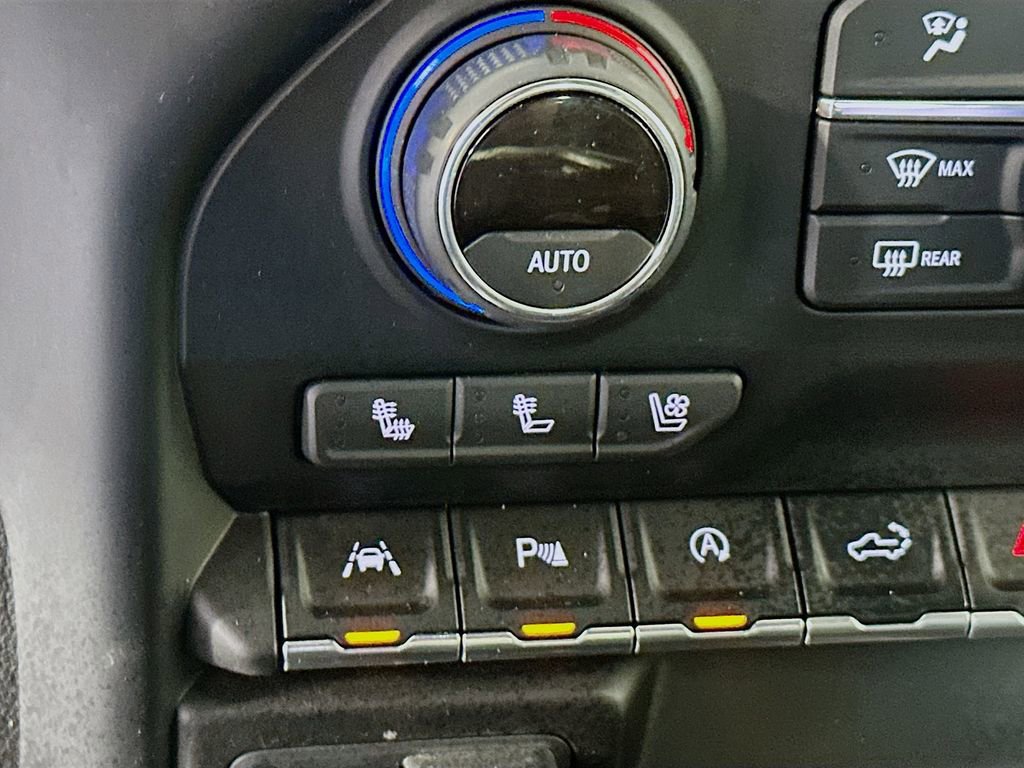 Used 2021 Chevrolet Silverado 1500 High Country image 21