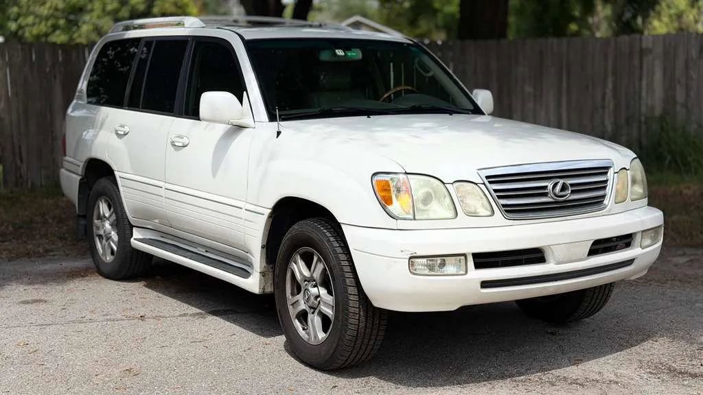 Used 2004 Lexus LX 470 4WD image 3