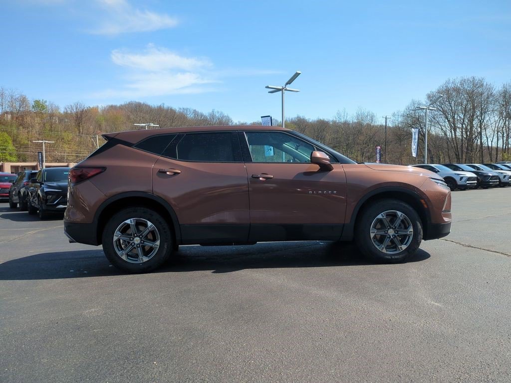 Certified 2023 Chevrolet Blazer LT w/ Driver Confidence Package AWD/4WD image 4