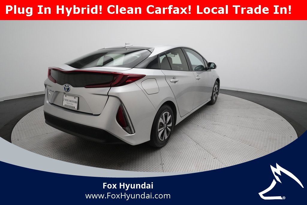 Used 2017 Toyota Prius Prime Premium image 34