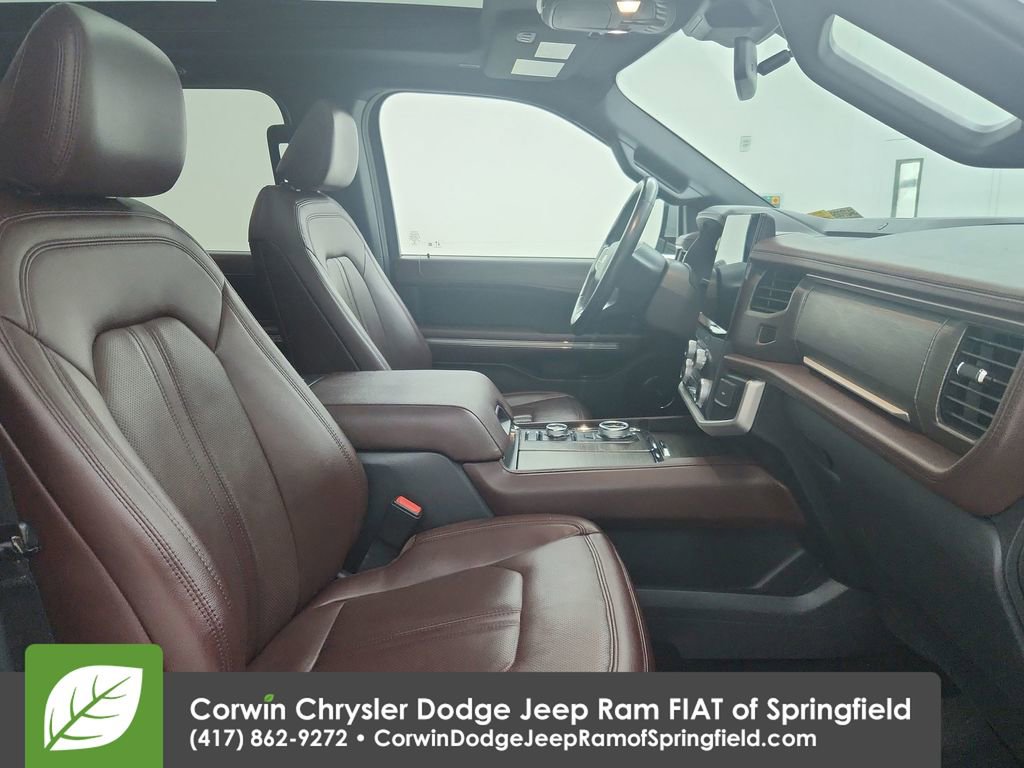 Used 2022 Ford Expedition Max Limited image 27
