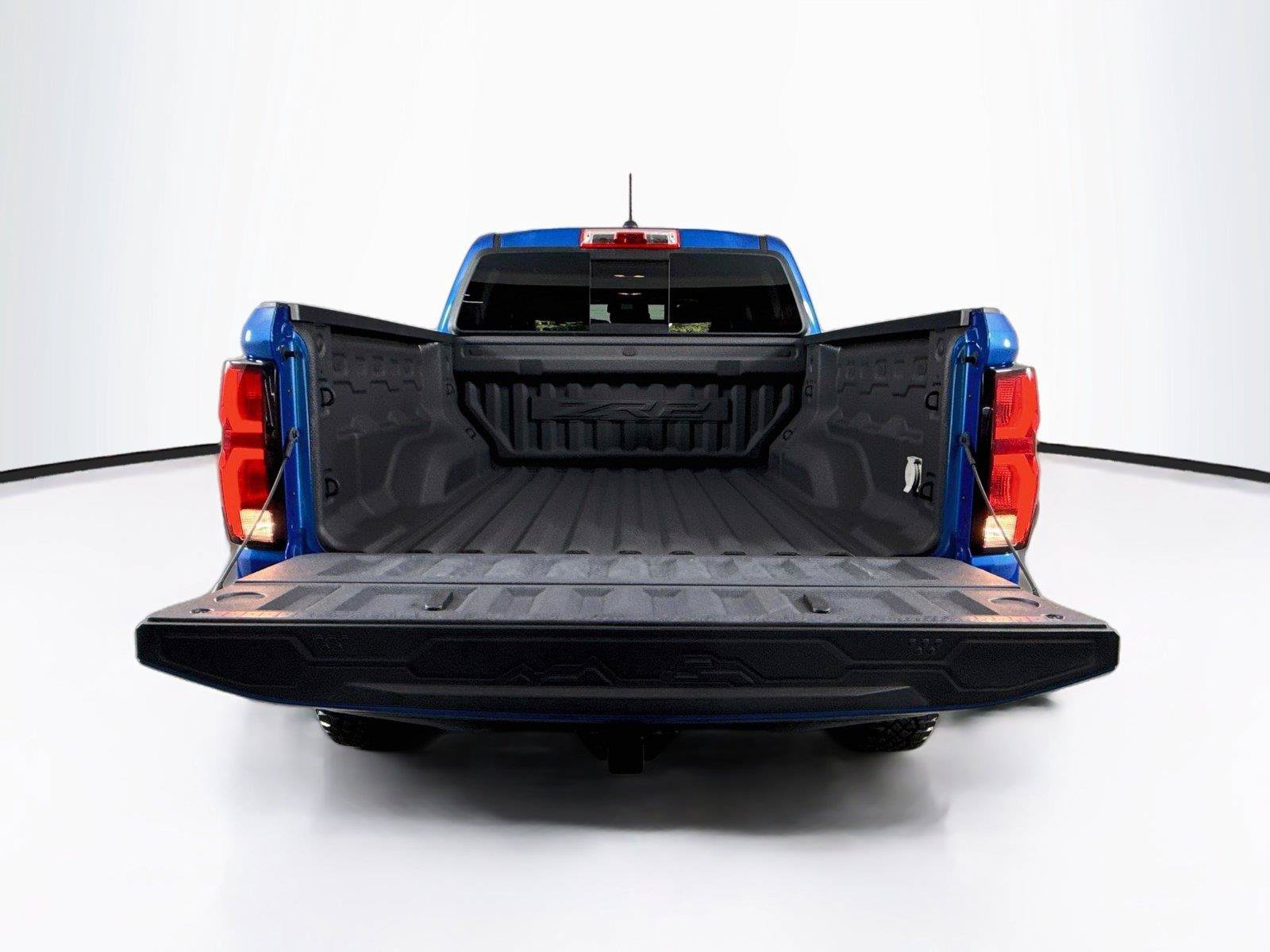 Used 2024 Chevrolet Colorado ZR2 w/ ZR2 Convenience Package III AWD/4WD image 37