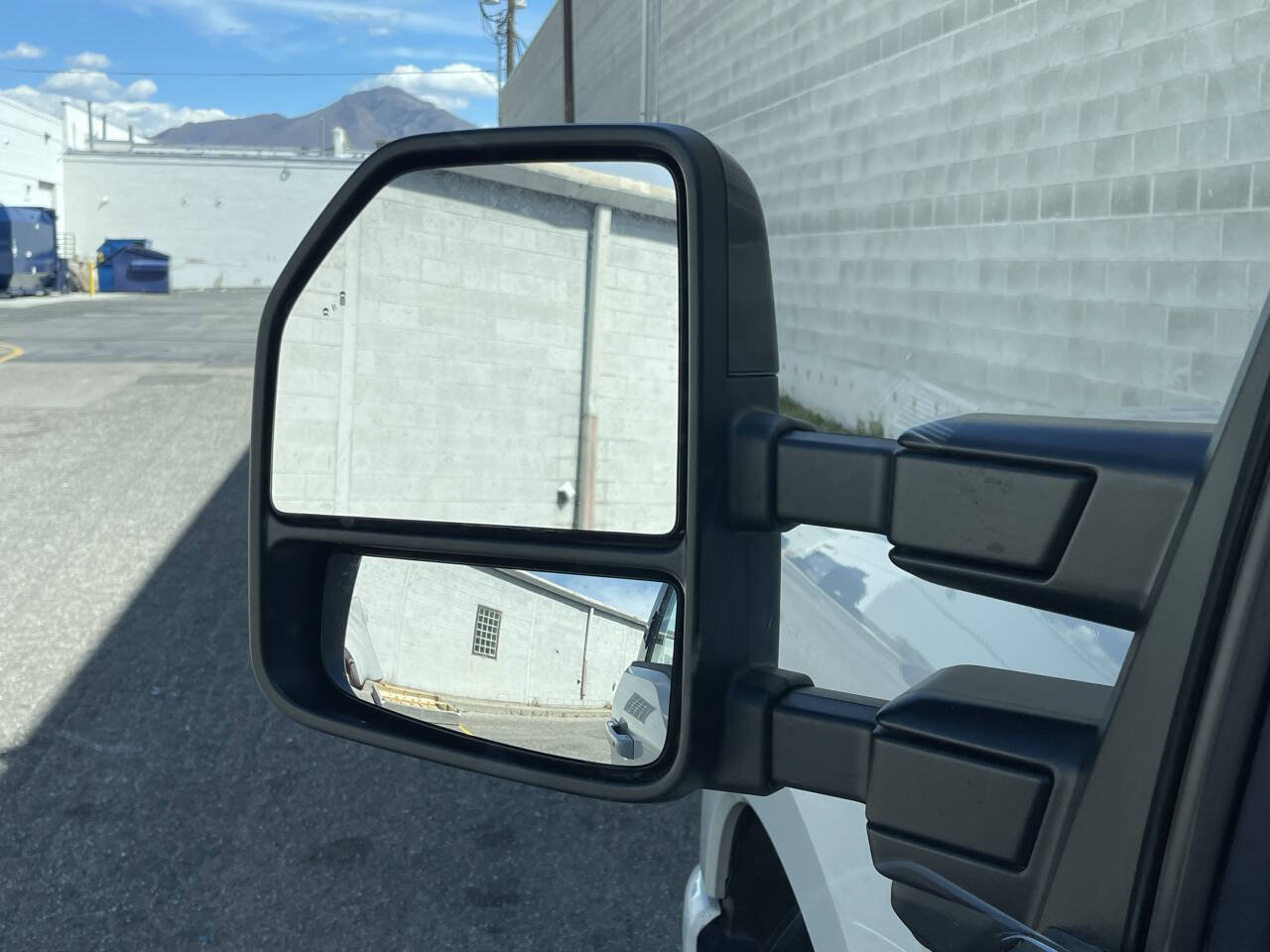Used 2026 Ford F350 Platinum AWD/4WD image 10