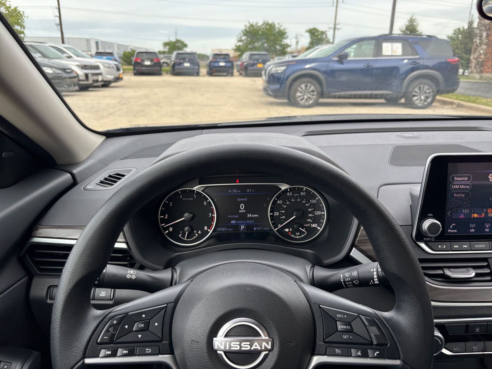 Used 2025 Nissan Altima 2.5 SV FWD image 33