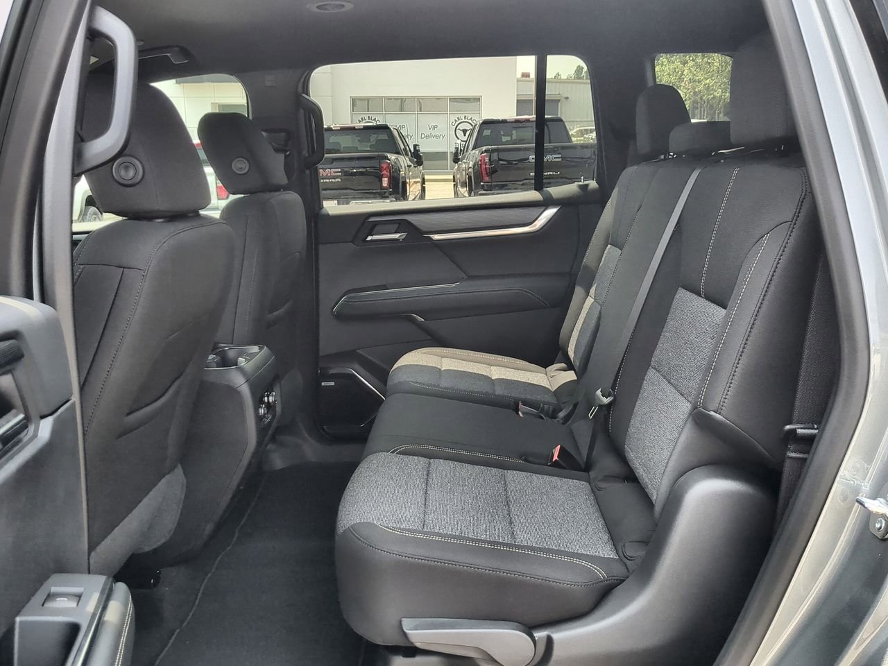 New 2025 GMC Acadia Elevation image 25