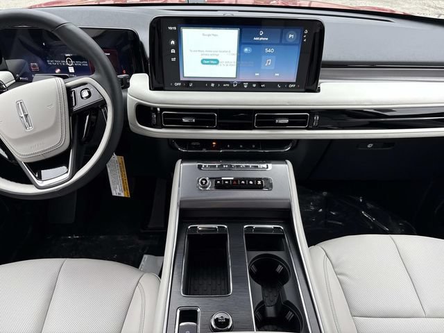 New 2026 Lincoln Aviator AWD w/ Jet Appearance Package image 16