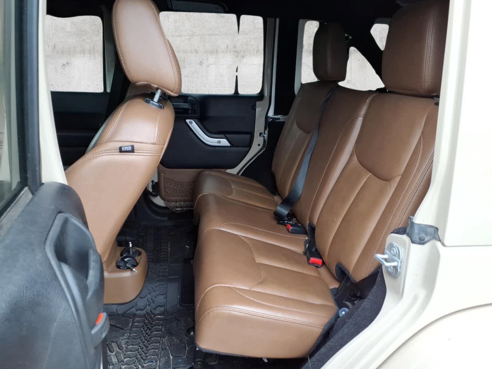 Used 2016 Jeep Wrangler Unlimited Sahara w/ Mopar Chrome Edition Group AWD/4WD image 7