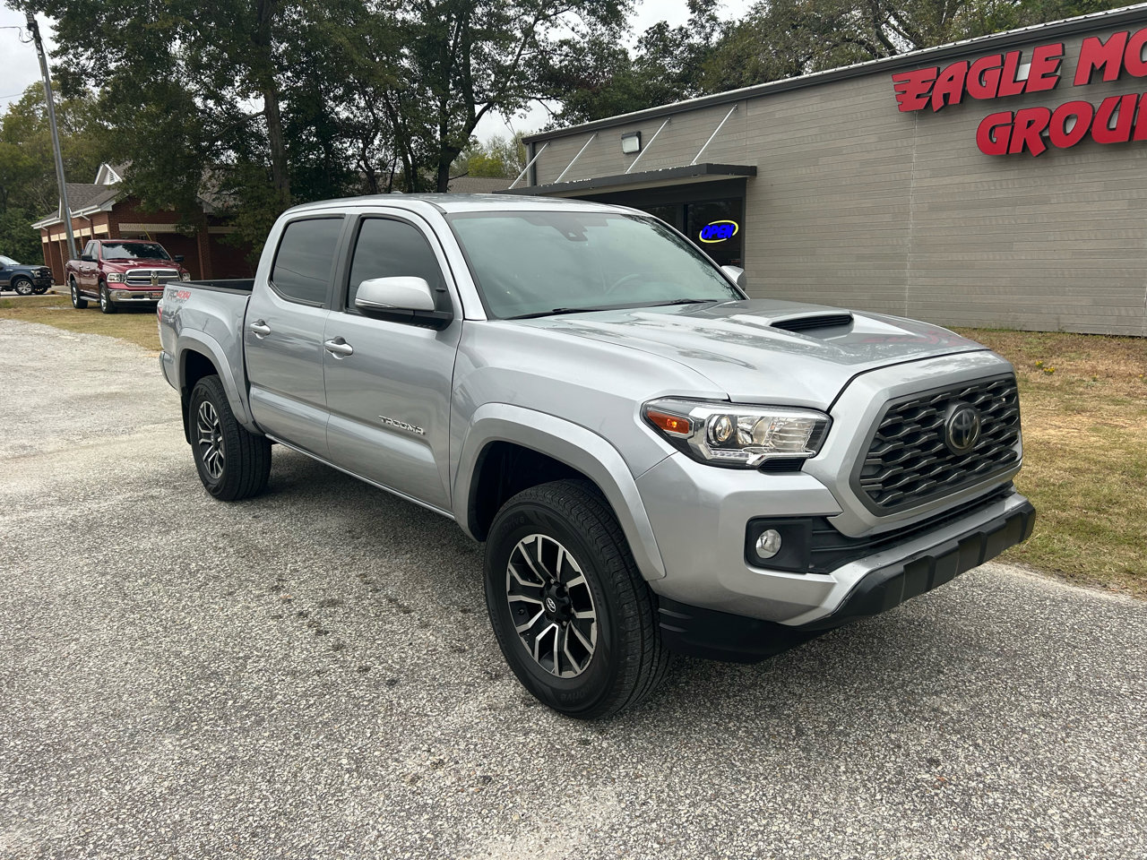 Used 2020 Toyota Tacoma TRD Sport w/ Technology Package image 7