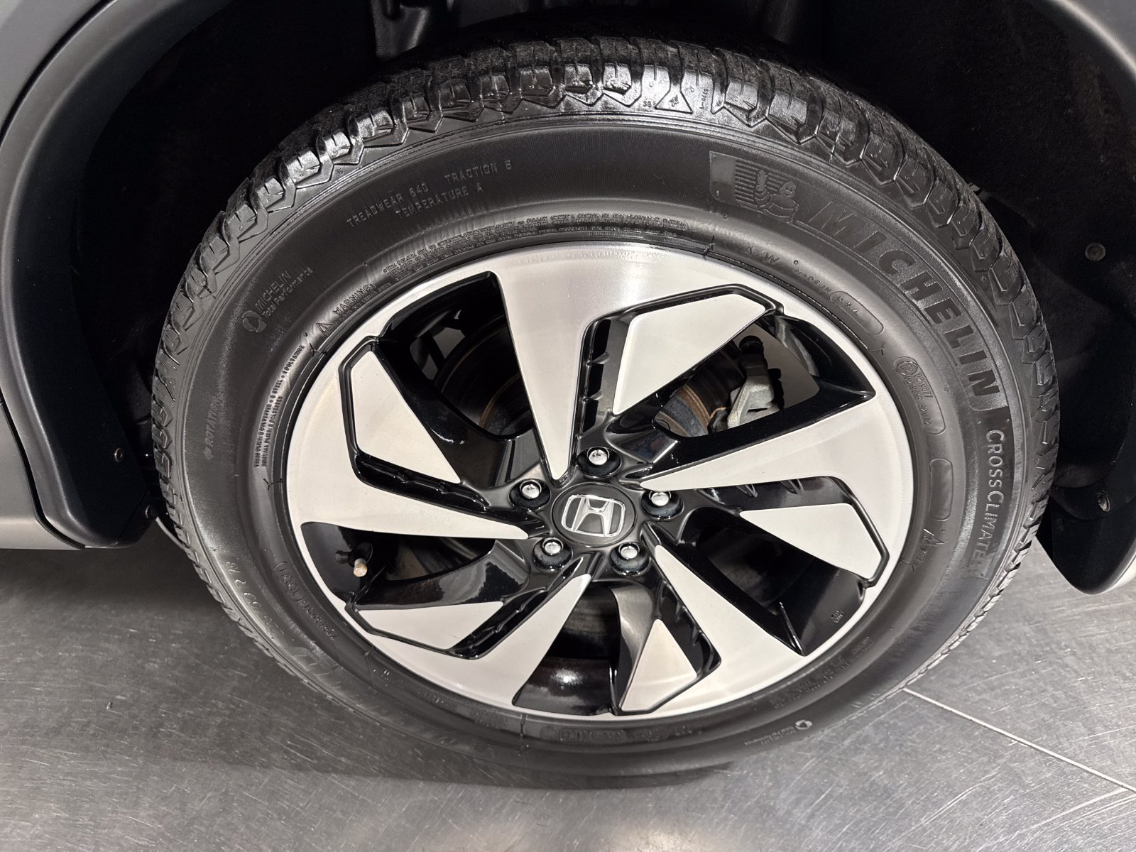 Used 2016 Honda CR-V Touring image 12