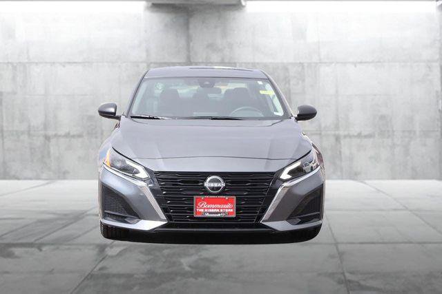 Used 2025 Nissan Altima 2.5 SV FWD image 4
