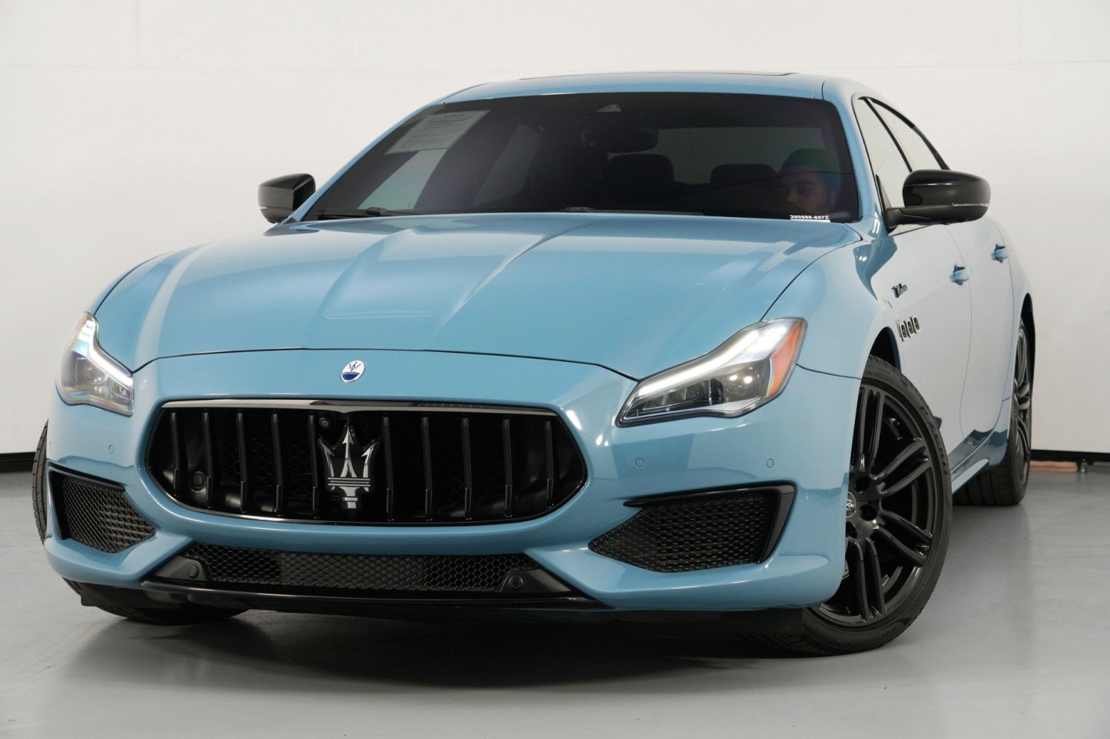 Used 2022 Maserati Quattroporte Modena Q4 image 3