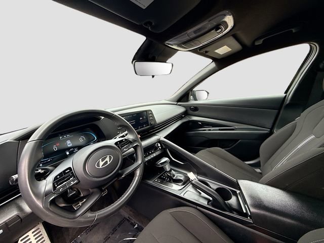 Certified 2025 Hyundai Elantra Sport FWD image 20