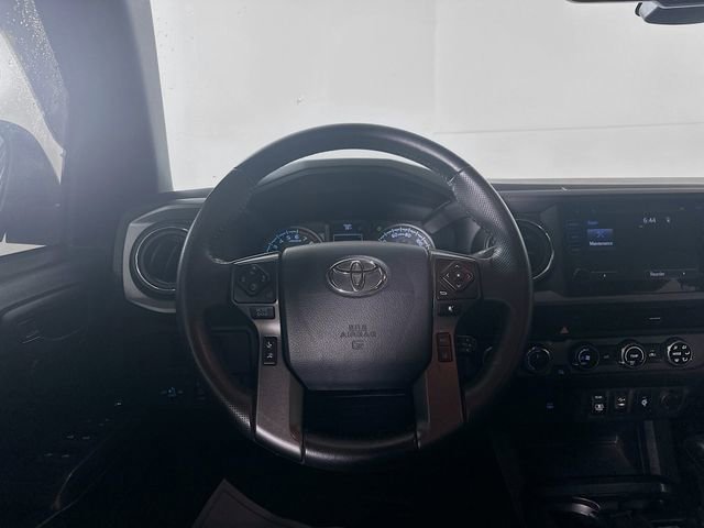 Used 2018 Toyota Tacoma TRD Sport image 17