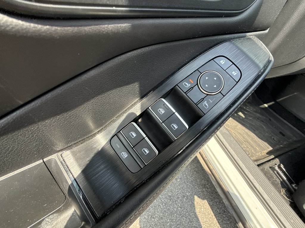 Used 2024 Nissan Rogue SL w/ SL Premium Package FWD image 24