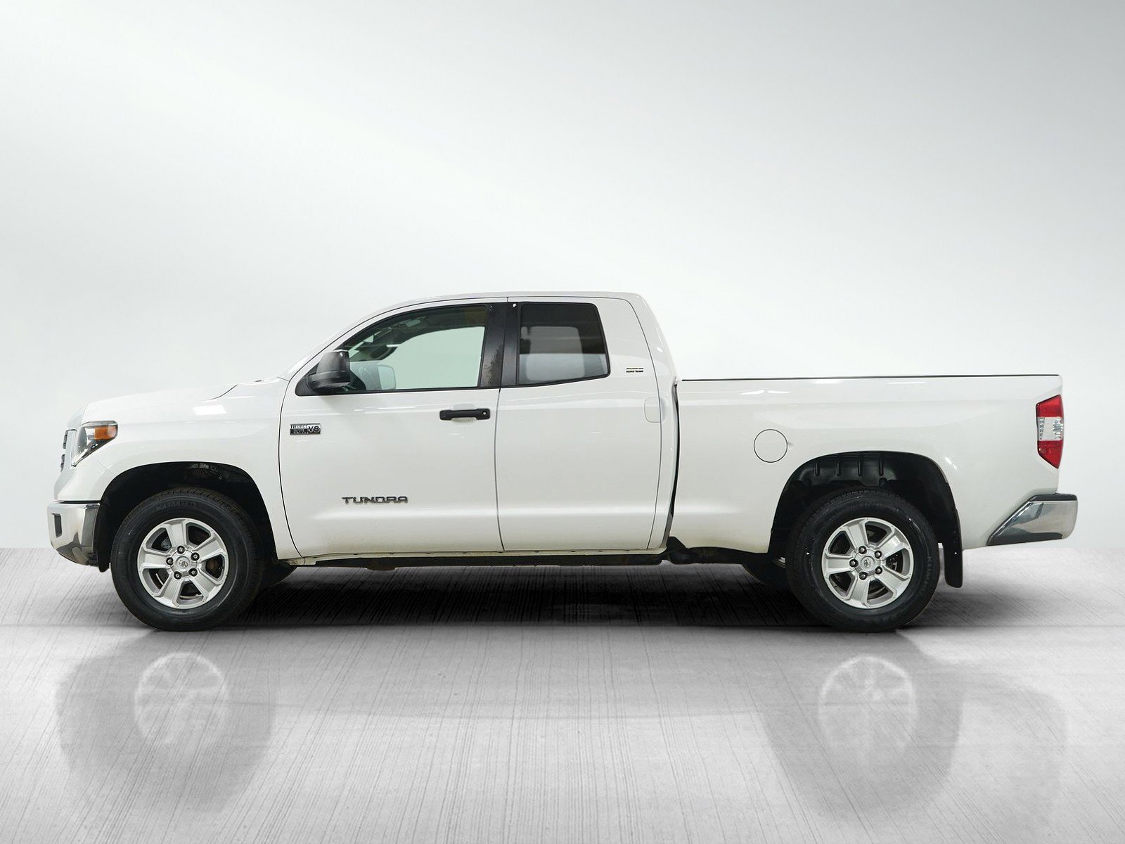 Used 2019 Toyota Tundra SR5 image 2