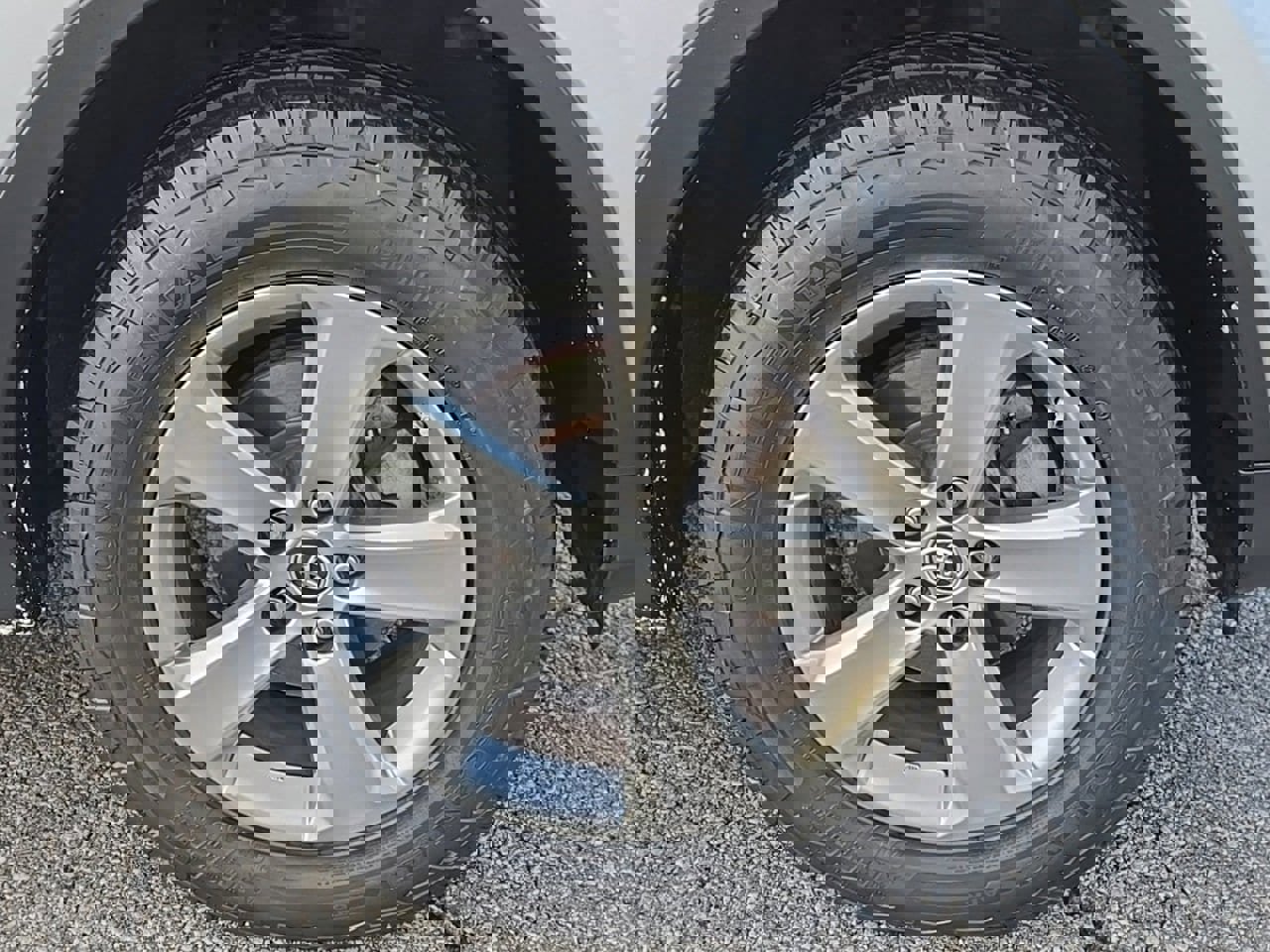 Used 2015 Toyota RAV4 XLE image 10