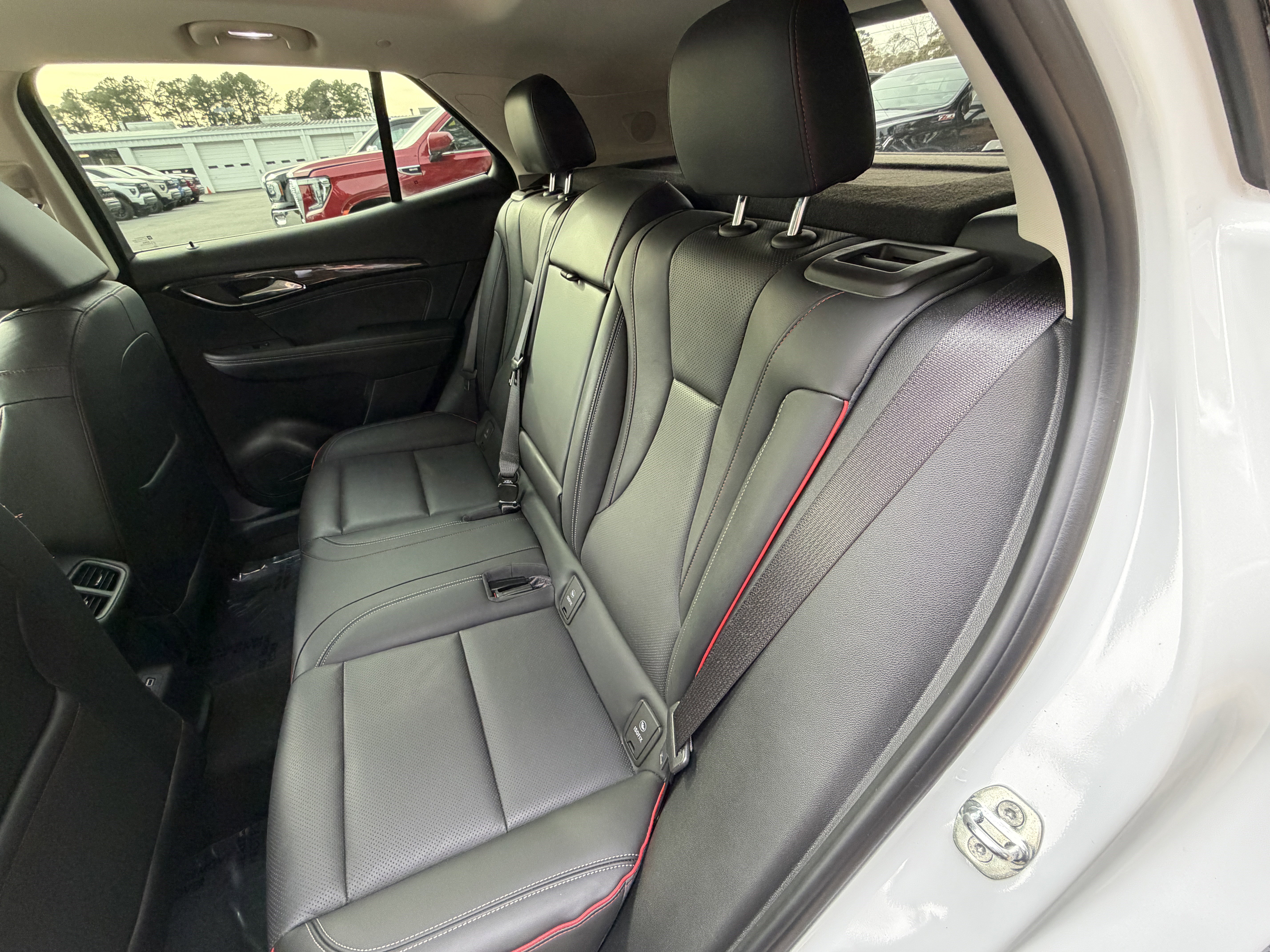 Used 2023 Buick Envision Essence w/ Sport Touring Package image 17