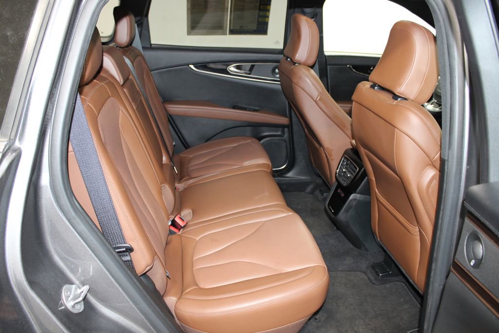 Used 2022 Lincoln Nautilus Reserve w/ Equipment Group 201A image 33