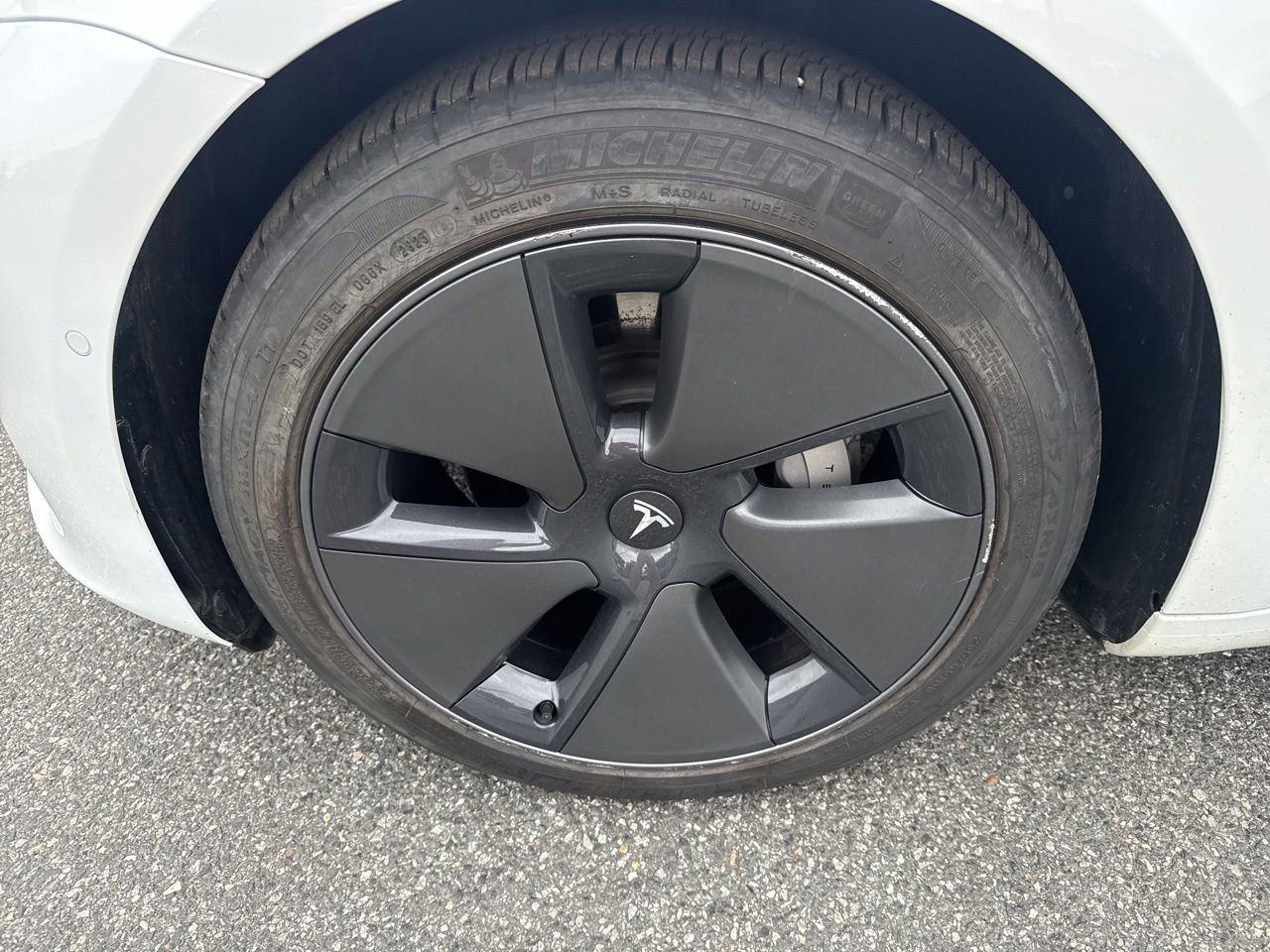 Used 2022 Tesla Model 3 Long Range AWD/4WD image 10