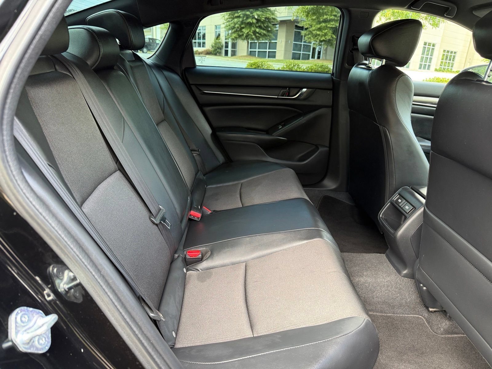 Used 2022 Honda Accord Sport image 39