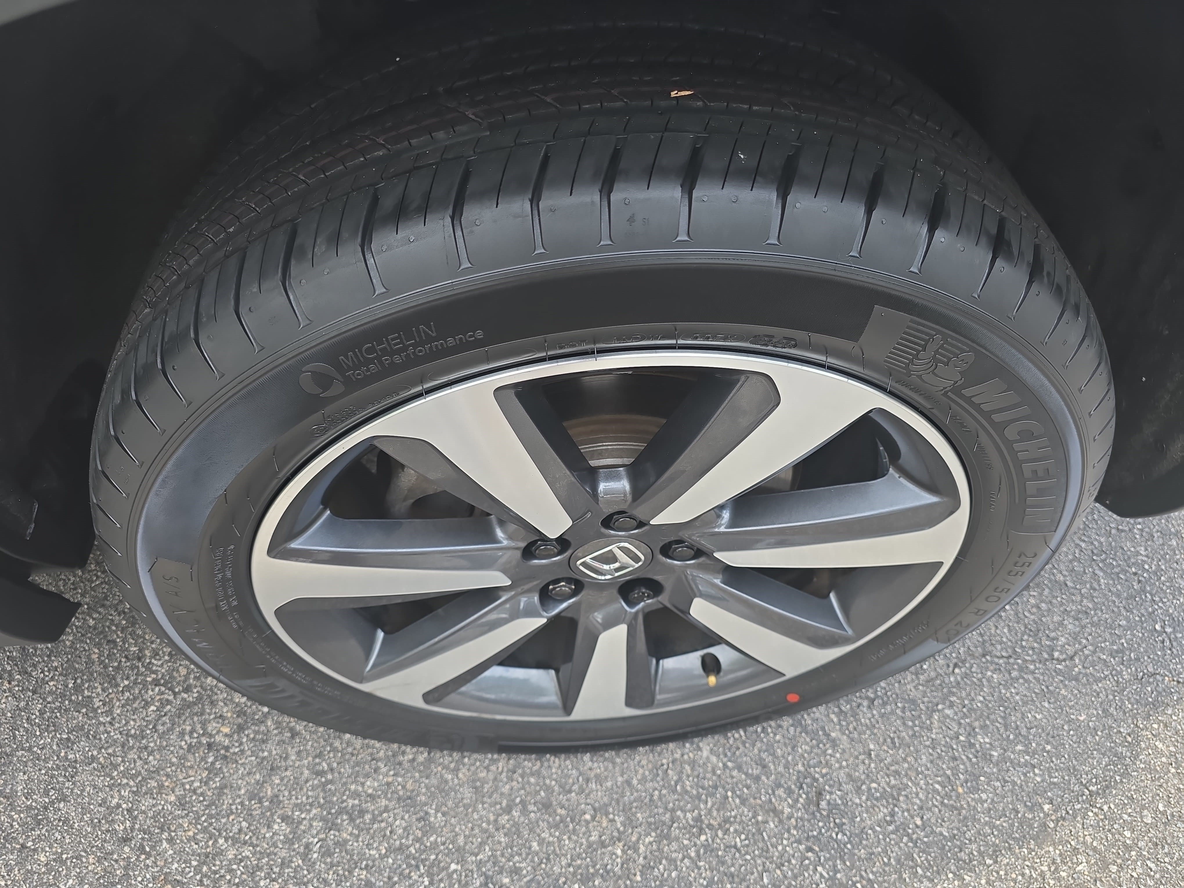 Used 2024 Honda Pilot Touring image 34