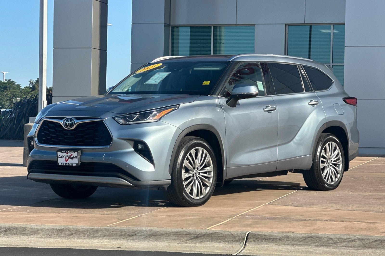 Certified 2021 Toyota Highlander Platinum AWD/4WD image 10