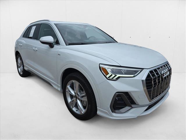 Used 2024 Audi Q3 2.0T Premium Plus w/ Premium Plus Package image 3