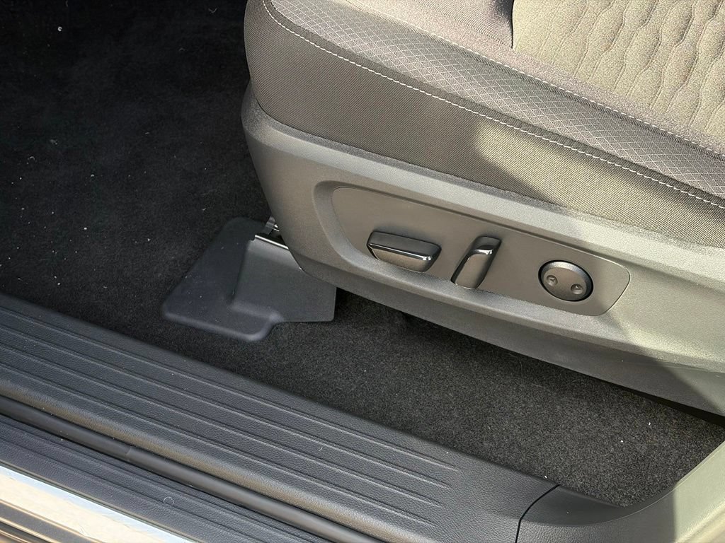 New 2026 Nissan Pathfinder SV FWD image 13
