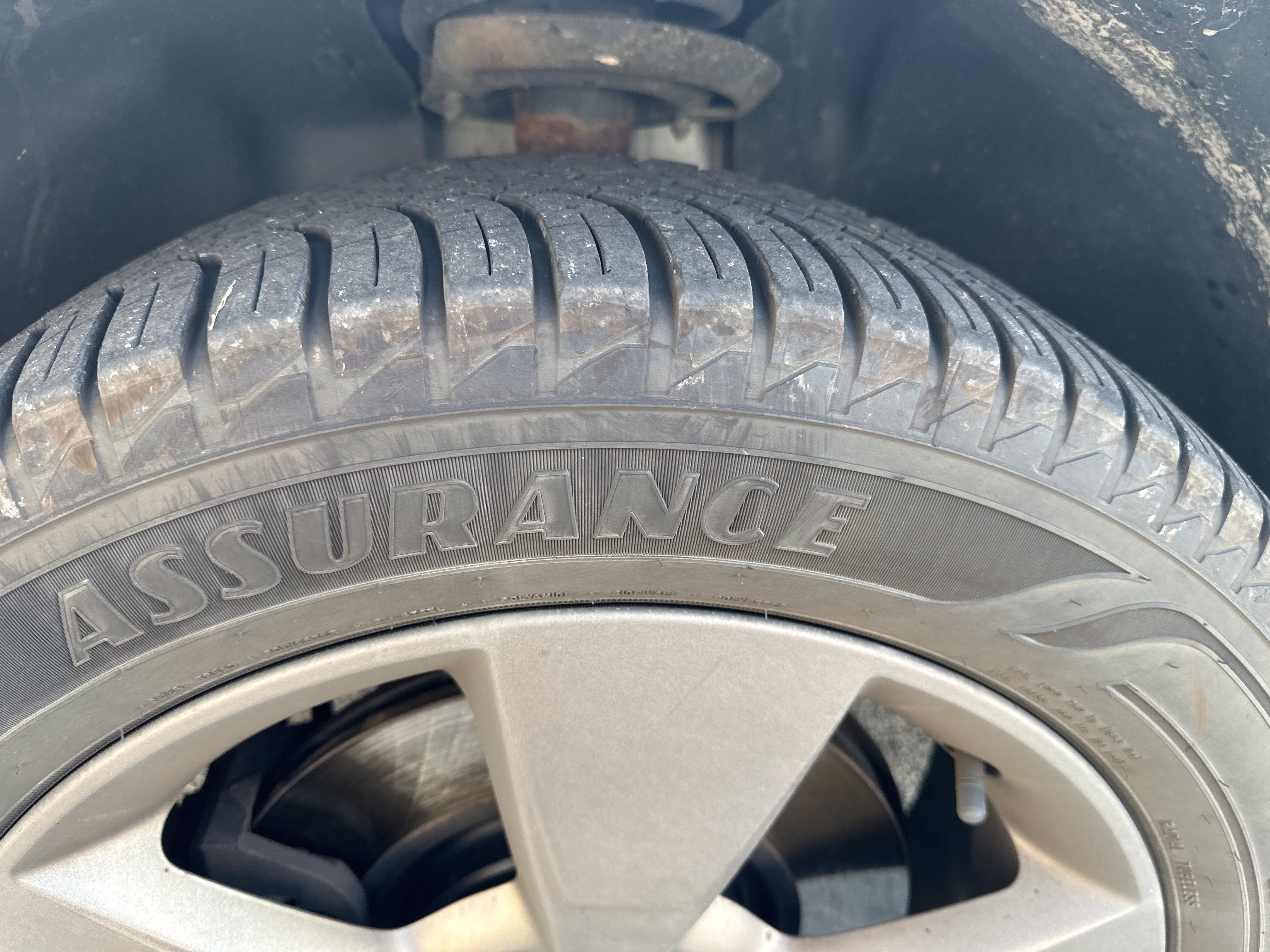 Used 2016 Jeep Cherokee 75th Anniversary FWD image 9